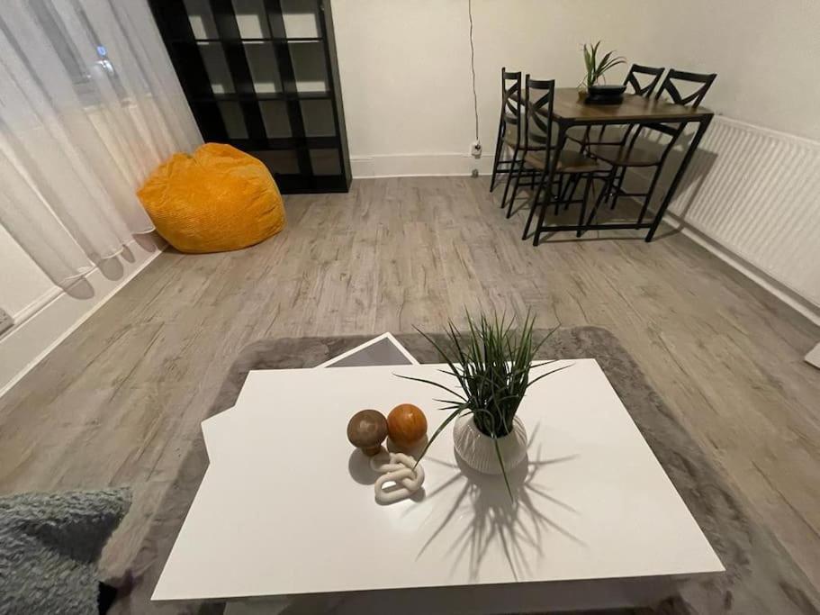 Comfortable 2 Bedroom On Tower Bridge London Kültér fotó