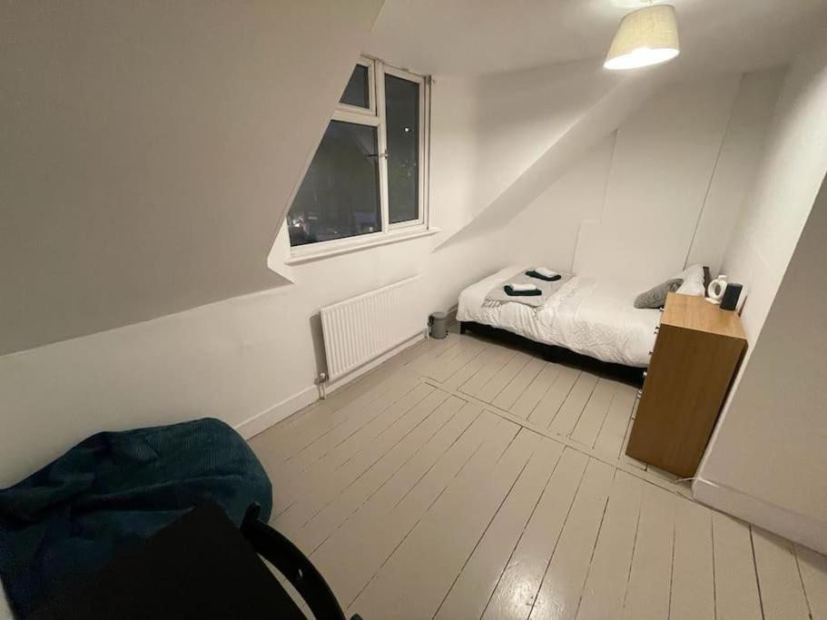 Comfortable 2 Bedroom On Tower Bridge London Kültér fotó