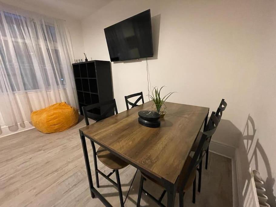 Comfortable 2 Bedroom On Tower Bridge London Kültér fotó