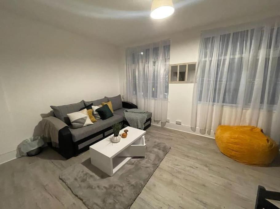 Comfortable 2 Bedroom On Tower Bridge London Kültér fotó